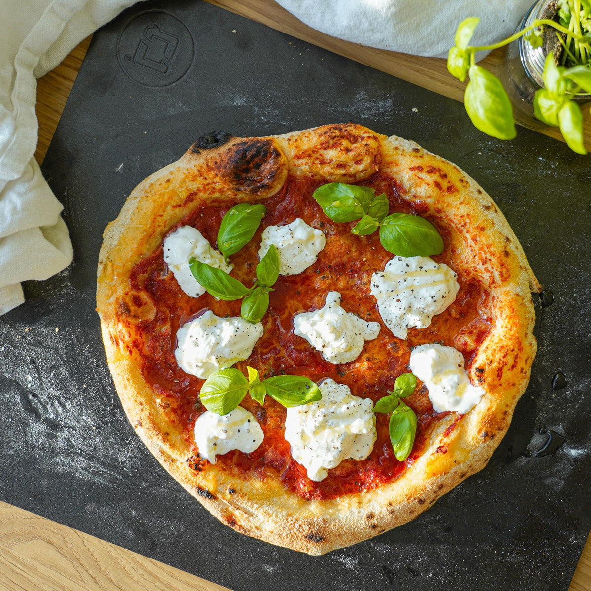 Backstahl vs. Pizzastein – was ist der Unterschied?