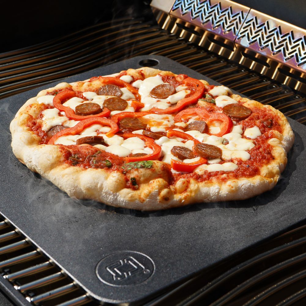 Pizza vom Grill – so gelingt dir jedes Mal ein knuspriger Boden