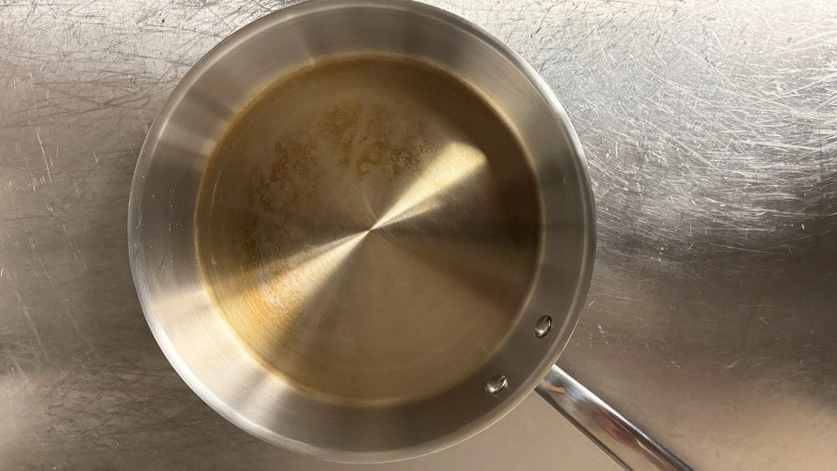 Reinigung von Pfannen und Töpfen aus Edelstahl