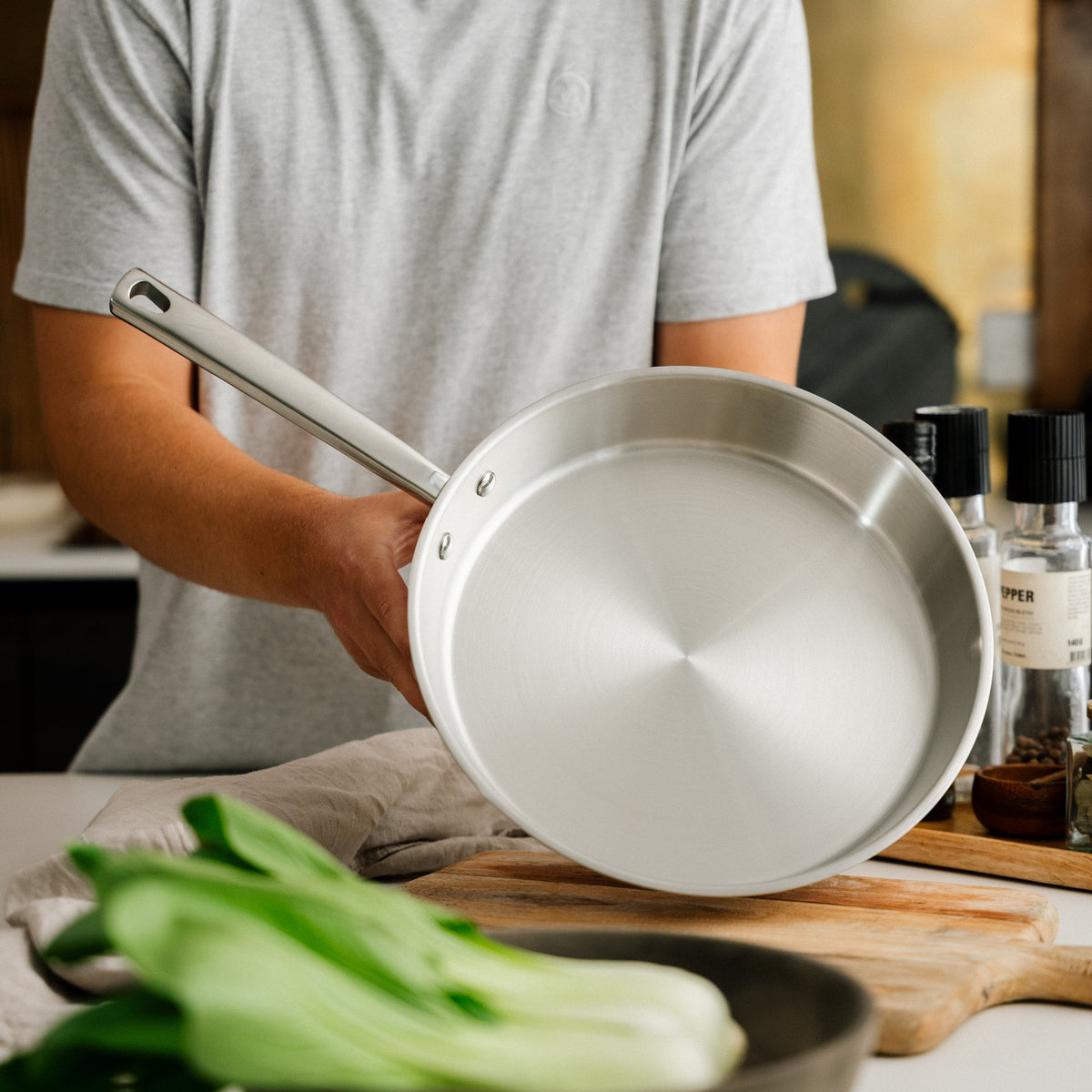 Große induktionsgeeignete Pfanne von Qookware