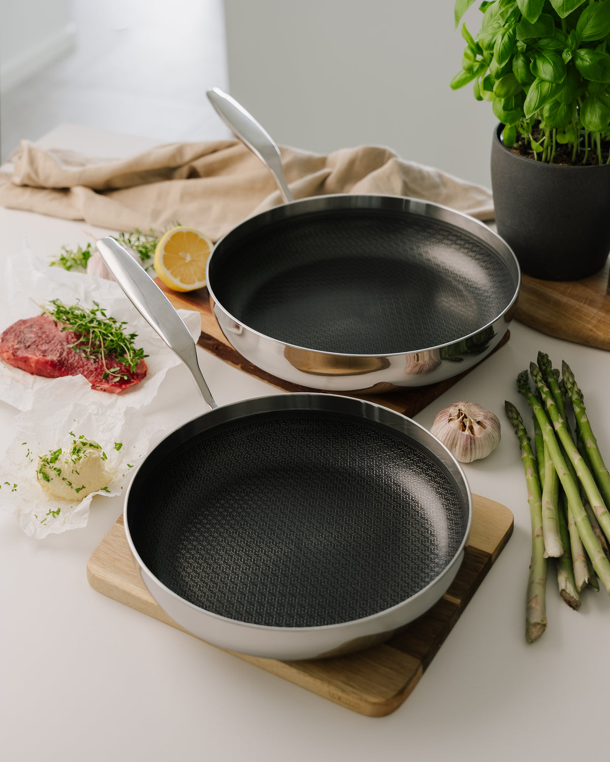 6-ply Fusion Bratpfannen-Set mit 24+28 cm von Qookware