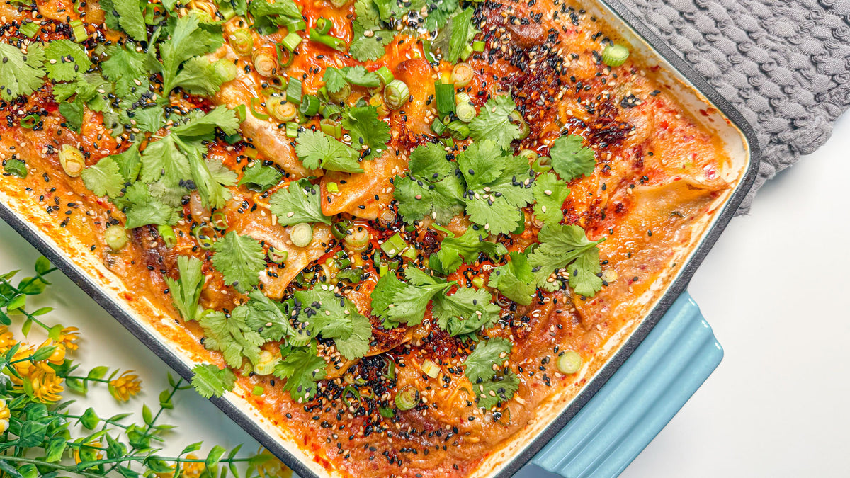 Dumpling-Auflauf mit Kokosmilch, rotem Curry & Nudeln
