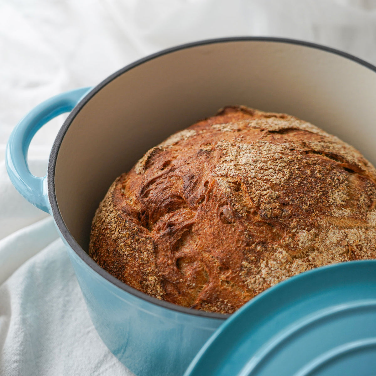 Brot im kleinen Topf aus emailliertem Gusseisen, 4 Liter, mit Deckel von Qookware