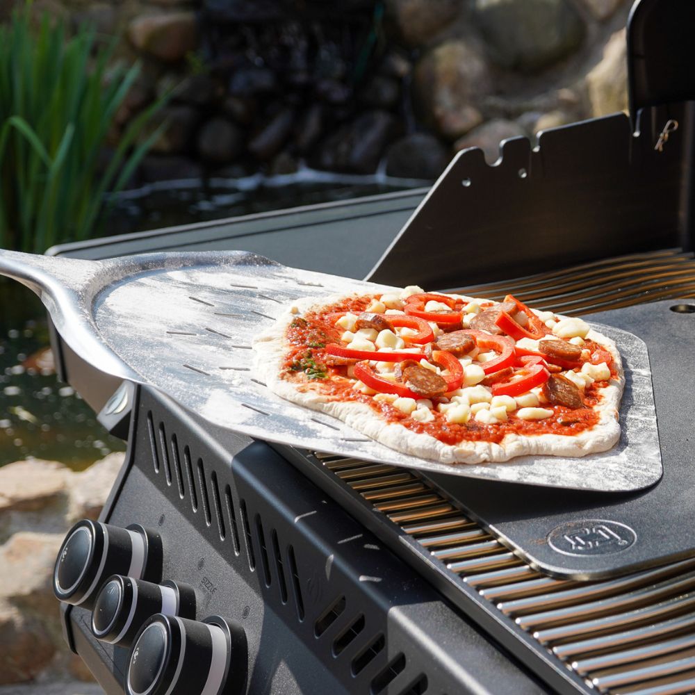 Pizzaschieber mit festem Griff von Qookware