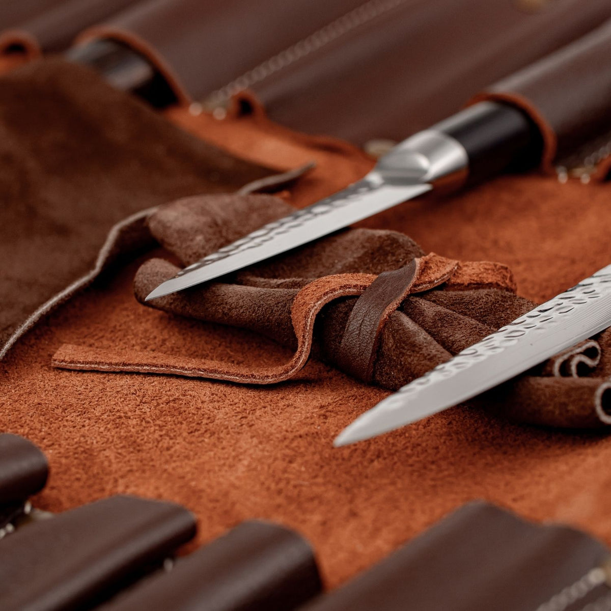 Messertasche aus echtem braunem Leder von Qookware