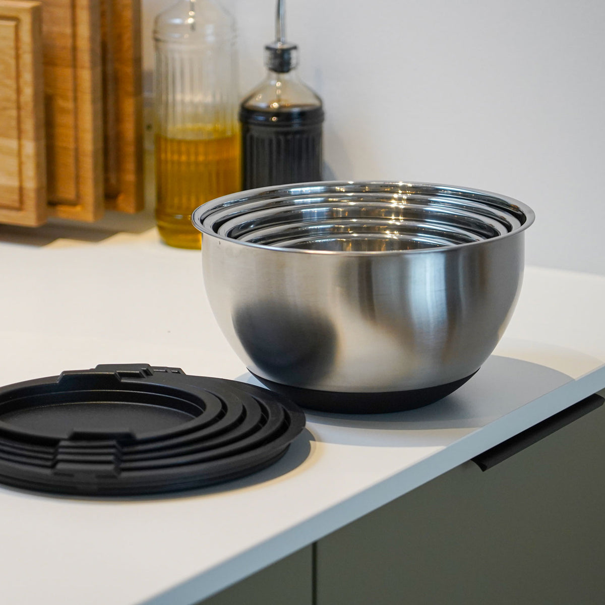 Rührschüssel-Set aus Edelstahl mit Deckeln und rutschfestem Boden von Qookware