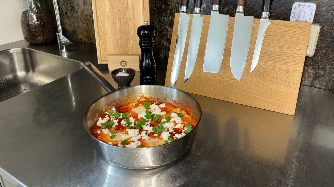 Shakshuka – würzige Tomatensuppe mit Eiern