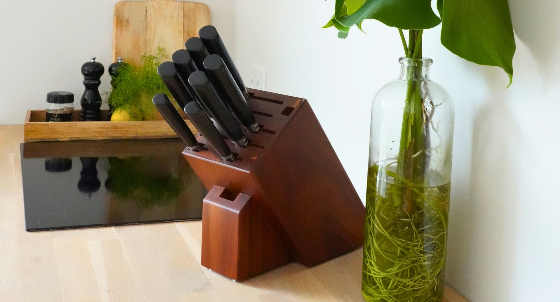 Messerhalter aus Holz für die Arbeitsplatte – elegante Messeraufbewahrung