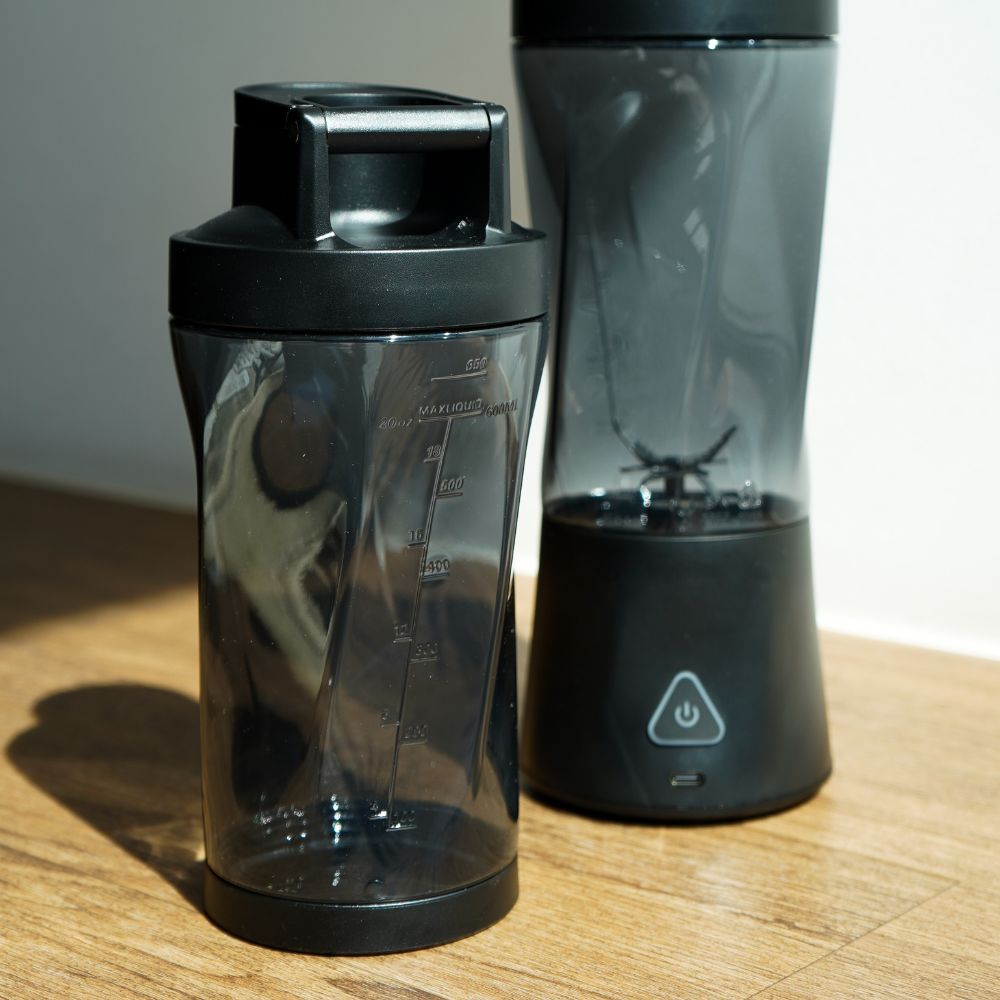 Zusätzlicher Becher mit Henkel für den Mini-Standmixer von Qookware